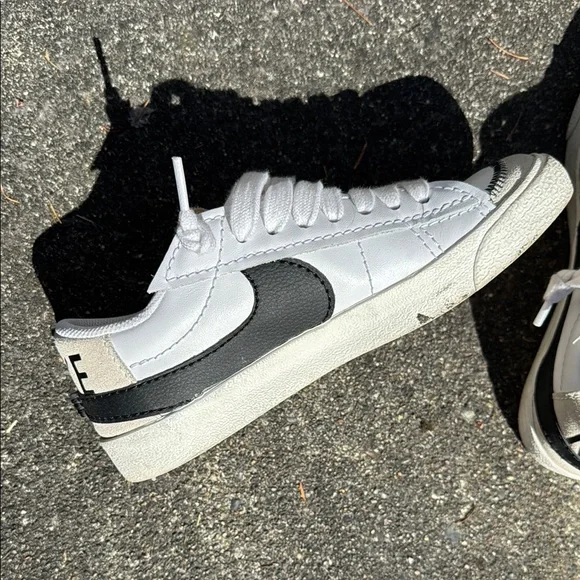 Women Nike Baseball Stitch - Size 8 - Picture 3 of 8